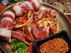 -炭小牛果木烤肉