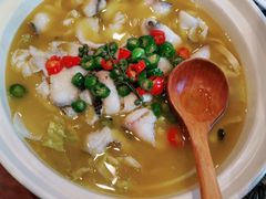 -川流不息·地道川菜·小龙虾(松东路店)