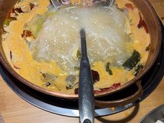 -洱火云南酸菜牛肉火锅(石景山当代商城店)