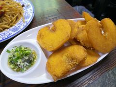 炸窝头片臭豆腐-生活本该如此北京小馆(周庄嘉园店)