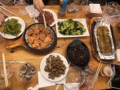 -老东镇啤酒屋海鲜加工·蒸汽海鲜·海鲜烧烤(台东店)