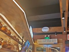 -巴卤社老火锅(财富店)