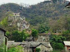 -高荡千年布依古寨旅游景区