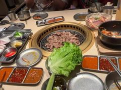 -蚂蚁洞·烤肉大营地(上海静安大悦城店)