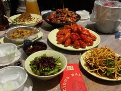 -巴厘龙虾·榜首油焖大虾(音乐学院·沿江酒馆店)