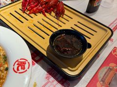 -肥肥虾庄·金牌油焖大虾(汉口城市广场店)