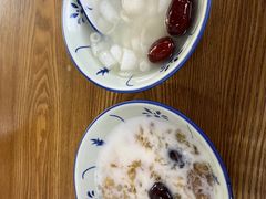 桃胶银耳西米露-细姨甜汤(珠江店)