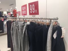 -优衣库(重庆星光时代广场店)