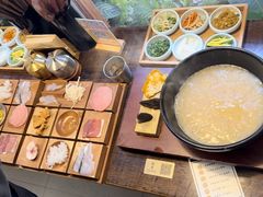 -银米·云南传统过桥米线(双廊黑金冠店)