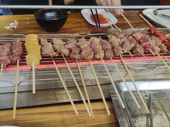 -哈尔滨小酒馆·鲜肉现穿自助烧烤(康新花园店)