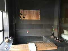 -张家港金凤凰度假村温泉