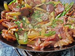 土豆炖腊肉-土家乙号生态农庄·餐厅