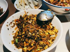 -湘西小馆(滨河路店)