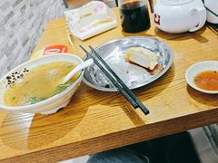 -黄阿姨锅贴大王(万航渡路店)