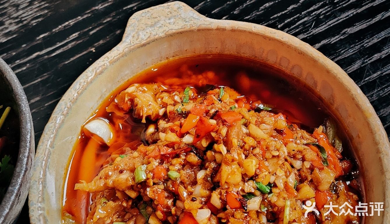 享受在沙美大楼的云南美食