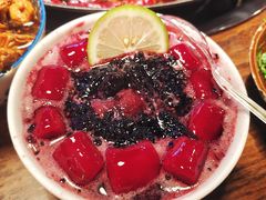 乌漆嘛黑冰汤团-萍姐火锅·公路夜市(武汉首店)