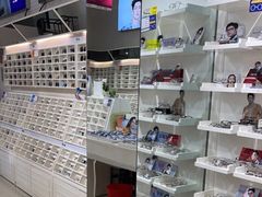 -诺柯视眼镜-蔡司依视路官方工厂店(淞南一店)