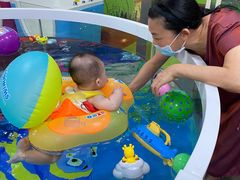 -蓝鲸奇亲子游泳俱乐部