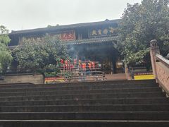 -峨眉山报国寺