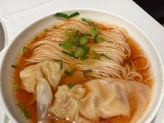 红汤阳春面金鱼馄饨-鹿园 MOOSE(长宁店)