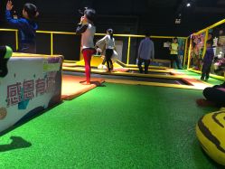 -蹦蹦跳跳(新奥购物中心店)
