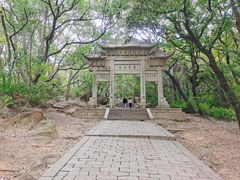 -灵岩山风景区
