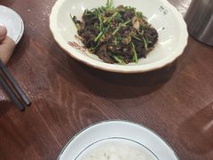 -湖南人家湘菜馆(镇江路店)