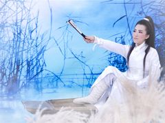 白玉堂-九月鹰飞汉服摄影工作室