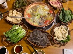 -阿婆情腊排骨火锅(金虹路店)