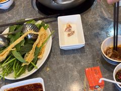 -罗二娘·鲜切牛自助火锅(罗湖东门步行街店)