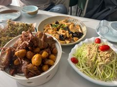 -何适山庄·团餐住宿(水长城P2停车场店)
