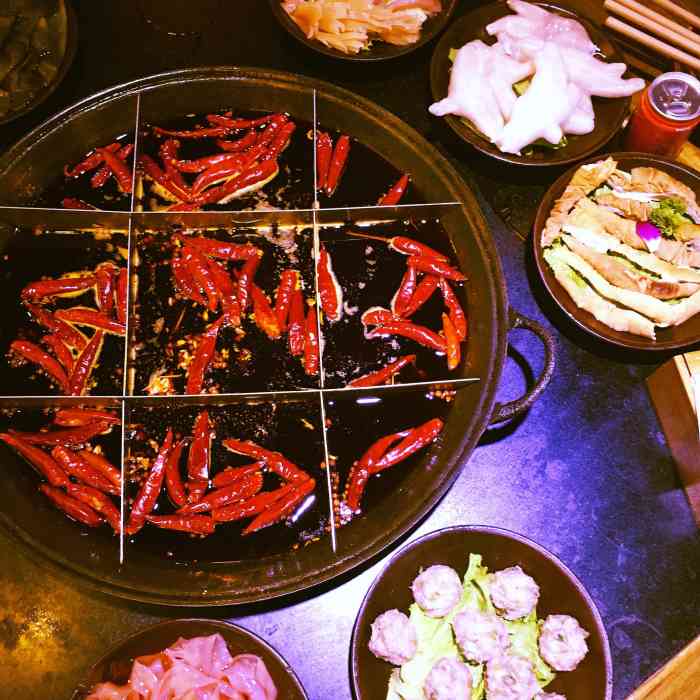 珮姐老火锅(九街店)-"好吃!锅底麻辣鲜香 菜品新鲜可口!我作.