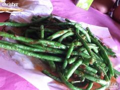 豆瓣酱捞豆角-荷香居(洞企石路店)
