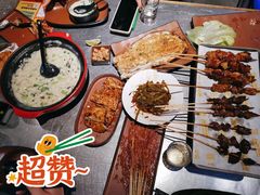 -威记烧嘢·南宁烧烤·超级生牛(绿地店)