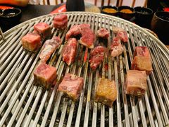 -喵小乙碳火烤肉(大坪协信星光天地店)