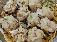煎笋尖鲜肉烧麦-饨顿香馄饨
