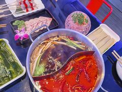 -唯爱KTV聚会餐厅(仙林东城汇店)