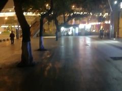 -全季酒店(重庆李子坝牛角沱地铁站店)