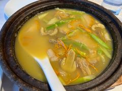 丽江石锅双菌猪肚鸡-彩云天云南餐厅