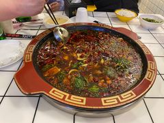 -烧哥美蛙肥肠鱼火锅·十五年社区店