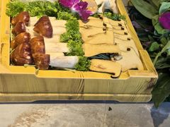 -慢丽江·云南野生菌土鸡锅(付家庄店)