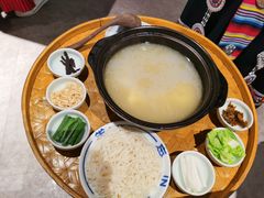 蒙自过桥米线-一坐一忘云南菜(嘉里中心店)