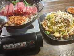 部队锅-MI WU FACTORY米屋美食工厂餐厅(绿地店)