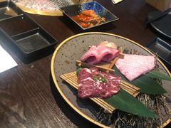 -山川小町·极番烧肉(新地假日广场店)