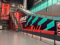 -极限PLAY运动娱乐新世界·团建派对潮玩休闲馆·室内蹦极高空游乐园