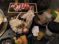 -湊湊火锅·茶憩(打浦桥日月光店)