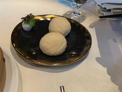 脆皮流沙包-皇朝会.经典传统粤菜(外滩店)