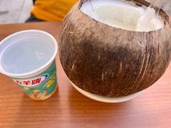 -椰爺爺·椰子冻砵仔糕