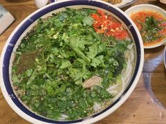 -云阿蛮云南生烫牛肉米线(奉贤路店)