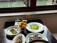 -通安客栈中餐厅·何家小馆